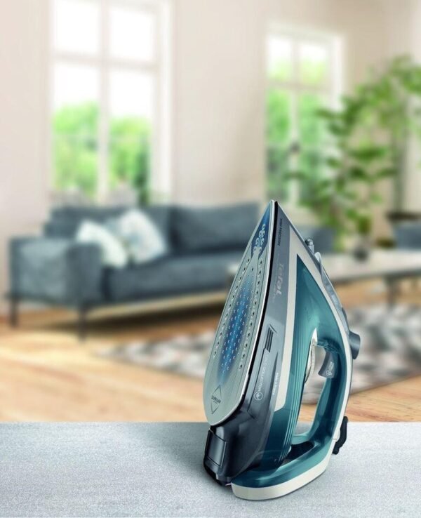 Tefal | Ultragliss Anti-Calc Plus | FV6842 | Stoomstrijkijzer