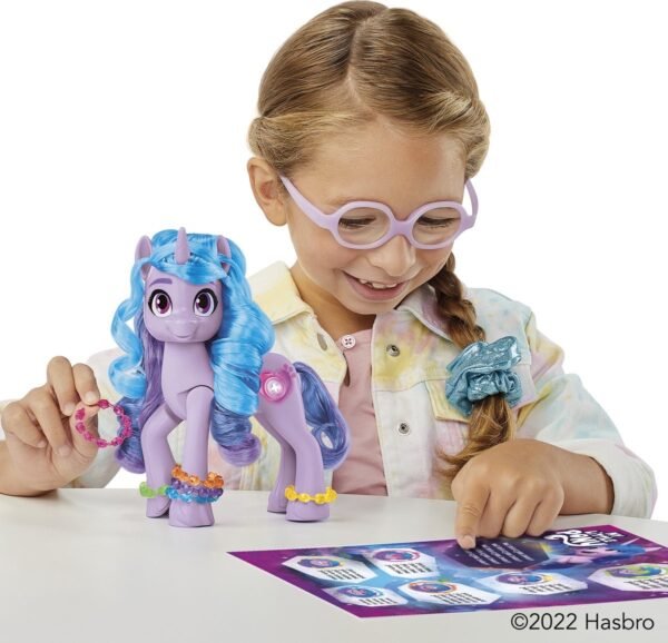 My Little Pony - See You Sparkle: Izzy Moonbow - Speelfiguur 11 My Little Pony - See You Sparkle: Izzy Moonbow - Speelfiguur
